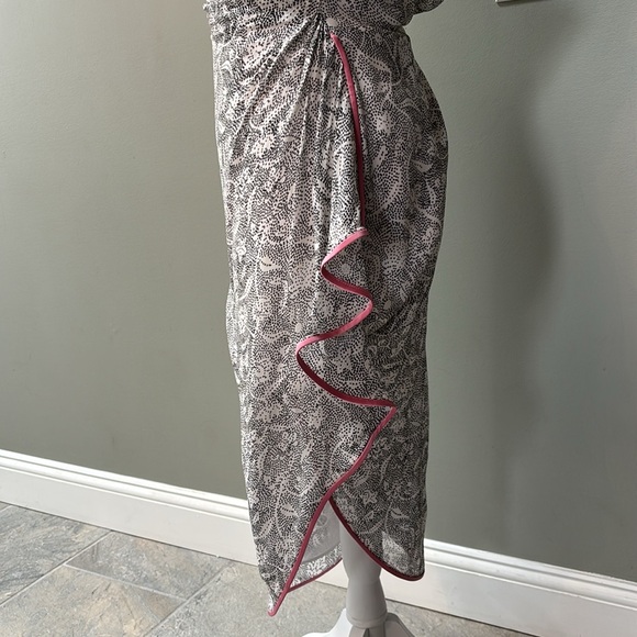 Kay Unger strapless dress, Black/white with pink piping. Size 2 - Picture 3 of 5